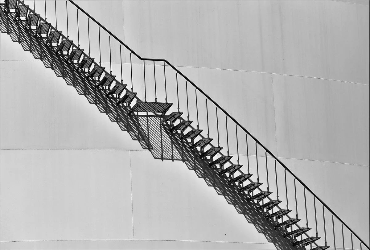 Comment choisir un revêtement d’escalier extérieur antidérapant en 2025 ?