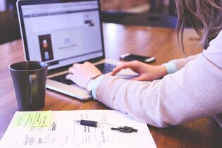 Inbound ou outbound marketing : quelle stratégie adopter en 2025 ?