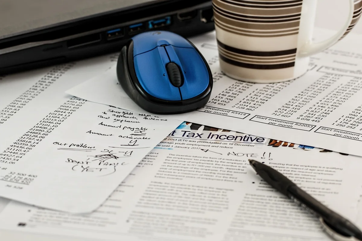 CFE et rentabilité LMNP : faut-il inclure la cotisation foncière des entreprises dans son calcul en 2025 ?