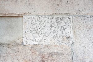 découvrez tout ce qu'il faut savoir sur la marge : définition, importance en comptabilité, types de marges, et comment les utiliser pour optimiser vos finances et vos stratégies commerciales.