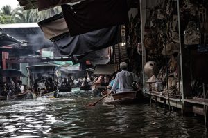 découvrez comment identifier et exploiter une niche de marché pour maximiser vos opportunités commerciales. apprenez des stratégies efficaces pour cibler des segments spécifiques et répondre à des besoins uniques, tout en vous démarquant de la concurrence.